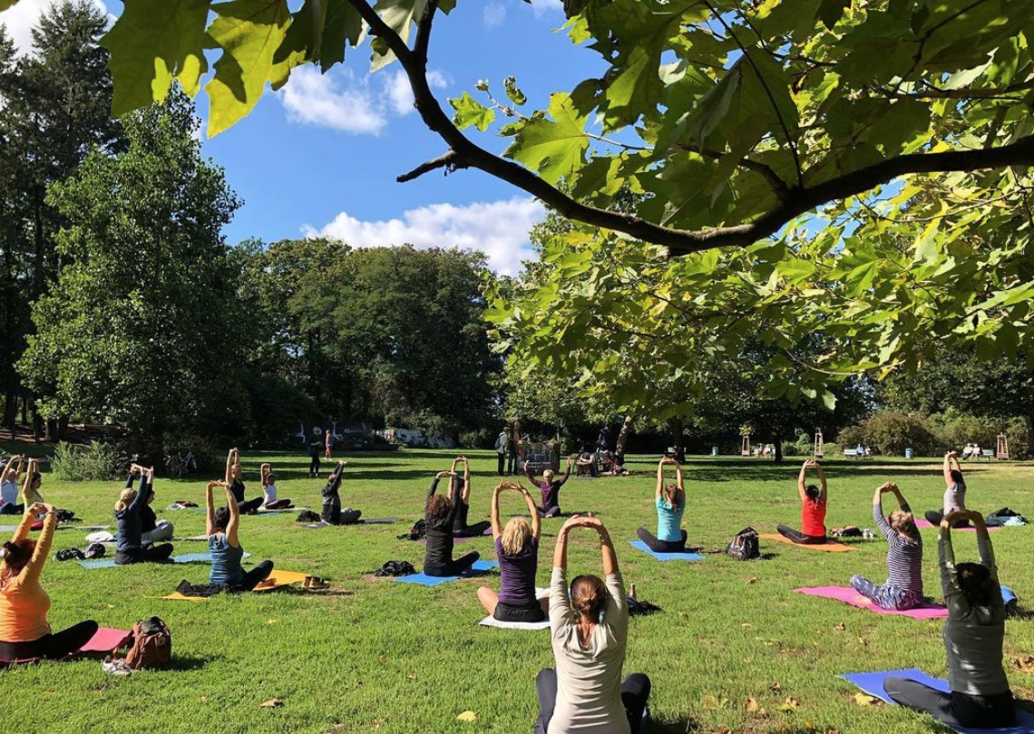 Yoga im Park